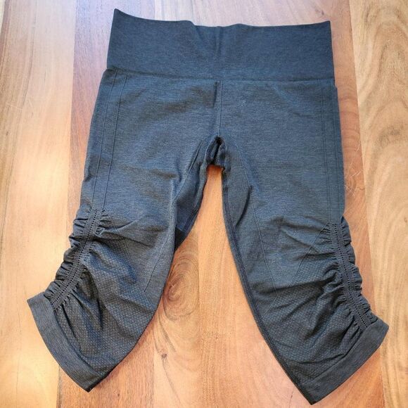 Lululemon In The Flow Crop - Picture 2 of 10